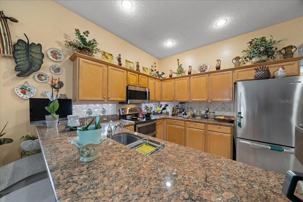 Image 15 of property listing at 1010 RAINING MEADOWS LANE, Orlando, FL 32824