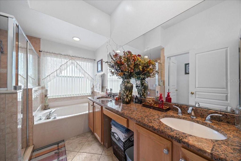 Image 29 of property listing at 1010 RAINING MEADOWS LANE, Orlando, FL 32824