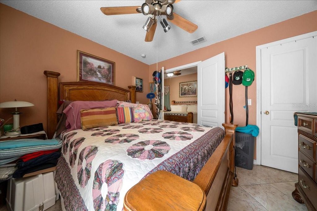 Image 31 of property listing at 1010 RAINING MEADOWS LANE, Orlando, FL 32824