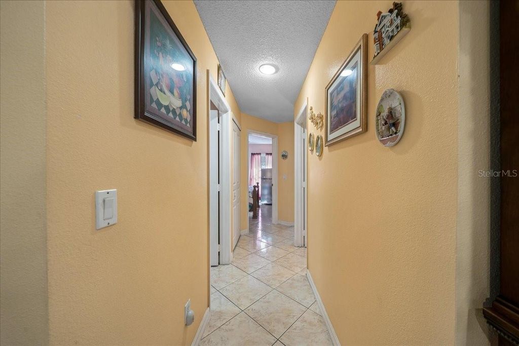 Image 33 of property listing at 1010 RAINING MEADOWS LANE, Orlando, FL 32824