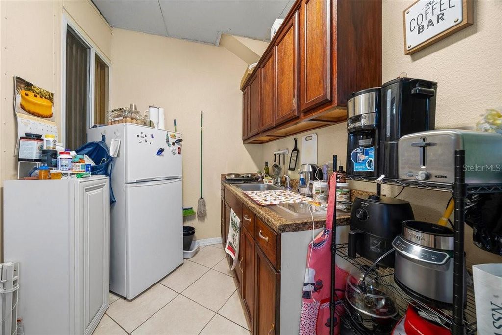 Image 45 of property listing at 1010 RAINING MEADOWS LANE, Orlando, FL 32824