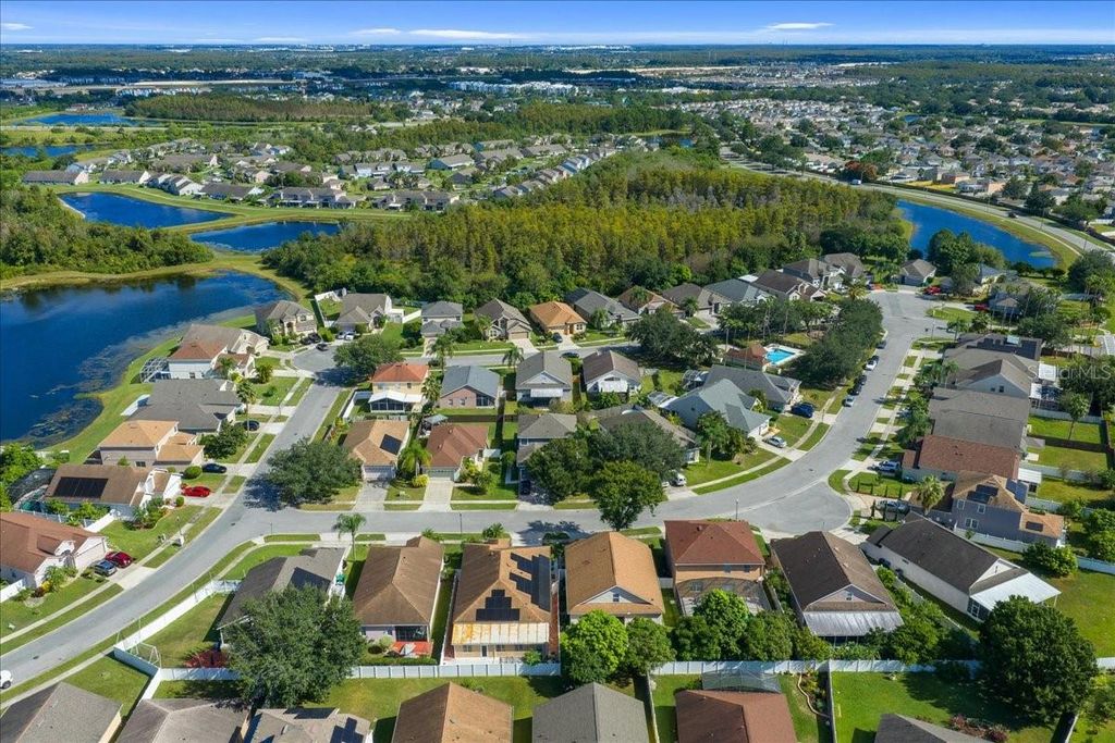 Image 54 of property listing at 1010 RAINING MEADOWS LANE, Orlando, FL 32824