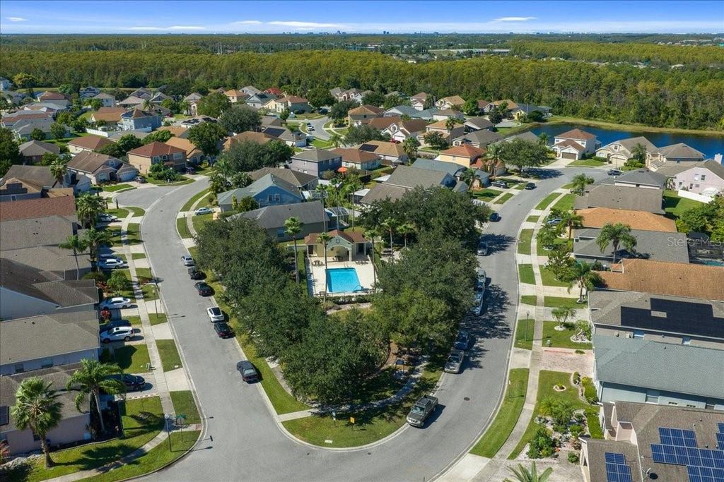 Image 55 of property listing at 1010 RAINING MEADOWS LANE, Orlando, FL 32824