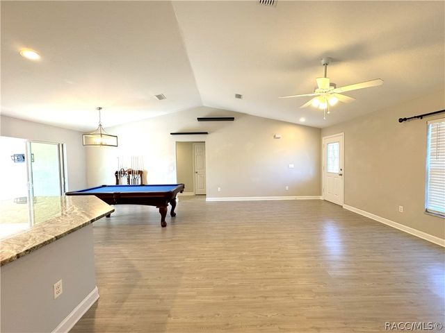 3940 W Penton Place, Citrus Springs, FL 34433