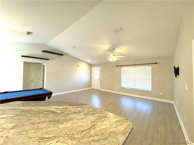 3940 W Penton Place, Citrus Springs, FL 34433