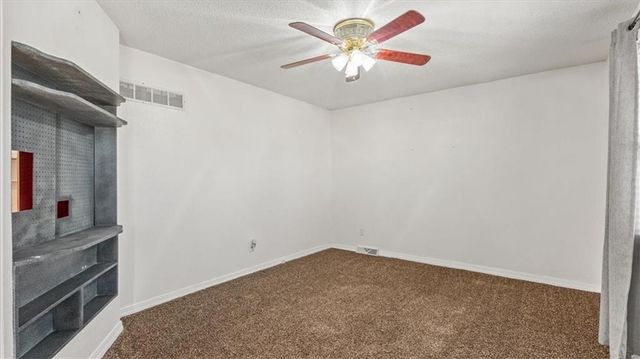 2103 N York Road, Independence, MO 64058