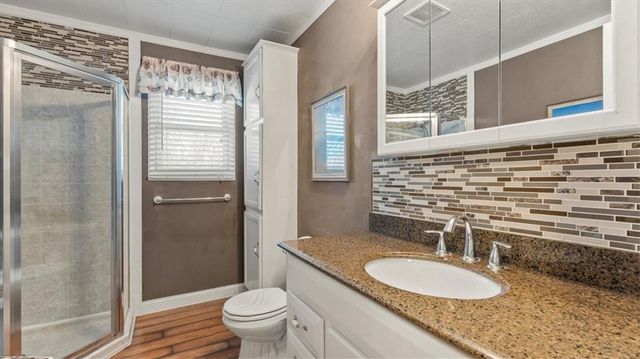 2103 N York Road, Independence, MO 64058