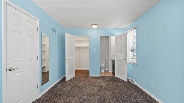 2103 N York Road, Independence, MO 64058