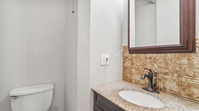 2103 N York Road, Independence, MO 64058