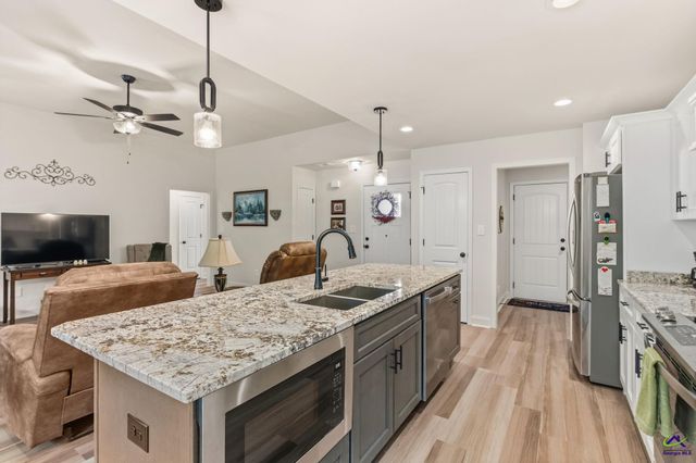 248 Overton Drive, Perry, GA 31069