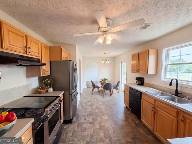 1003 Brynn Drive, Winder, GA 30680
