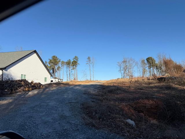 1625 Dickson Rd, Inman, SC 29349