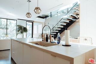 115 Park Place, Venice (los Angeles), CA 90291
