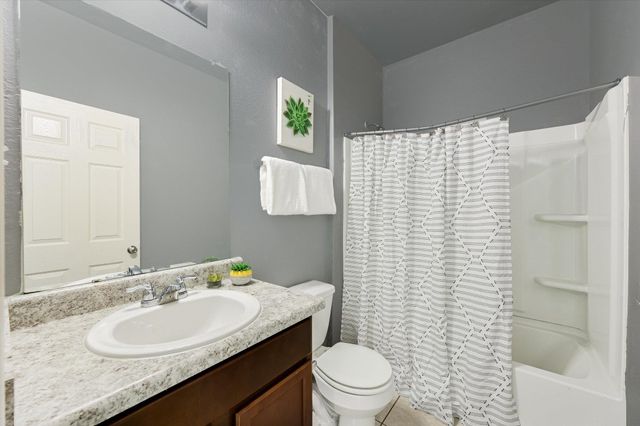 220 Nettletree DR, Buda, TX 78610
