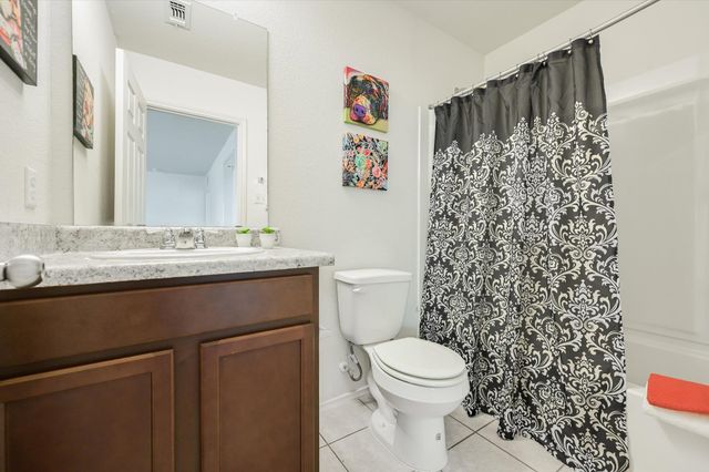 220 Nettletree DR, Buda, TX 78610