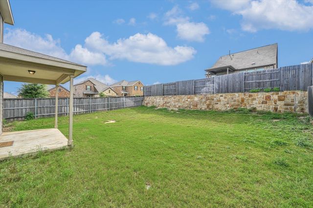 220 Nettletree DR, Buda, TX 78610