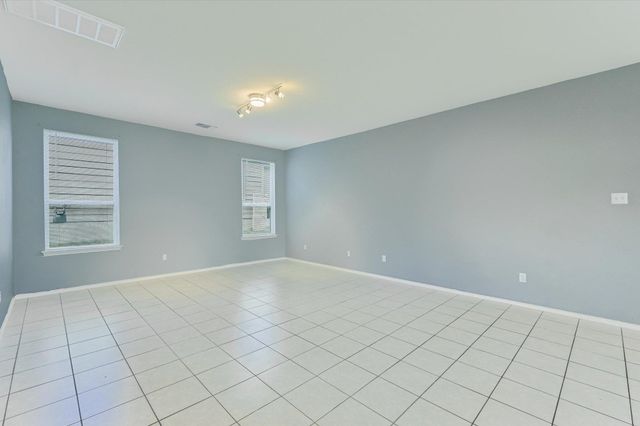 220 Nettletree DR, Buda, TX 78610