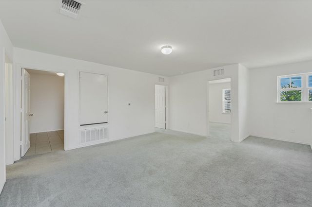 220 Nettletree DR, Buda, TX 78610