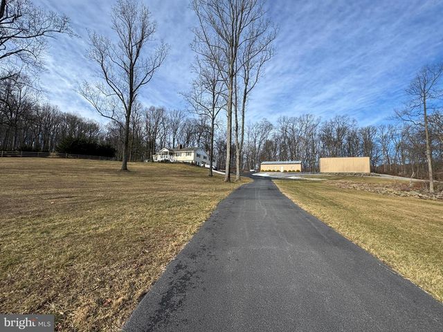 1676 MONUMENT RD, Middletown, MD 21769