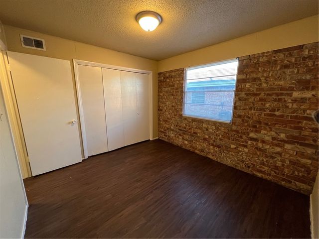 400 Campbell Drive D, Springdale, AR 72762