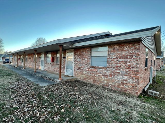 400 Campbell Drive D, Springdale, AR 72762