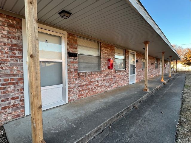 400 Campbell Drive D, Springdale, AR 72762