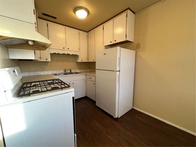 400 Campbell Drive D, Springdale, AR 72762