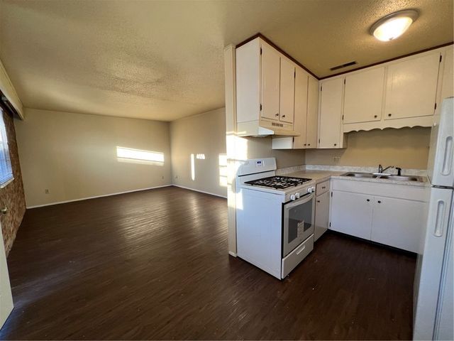 400 Campbell Drive D, Springdale, AR 72762