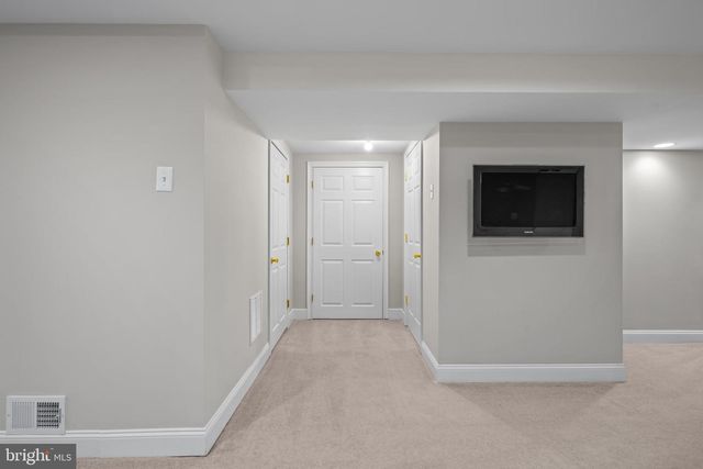 310 JUNIPER LN, Swedesboro, NJ 08085
