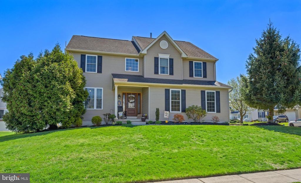 310 JUNIPER LN, Swedesboro, NJ 08085