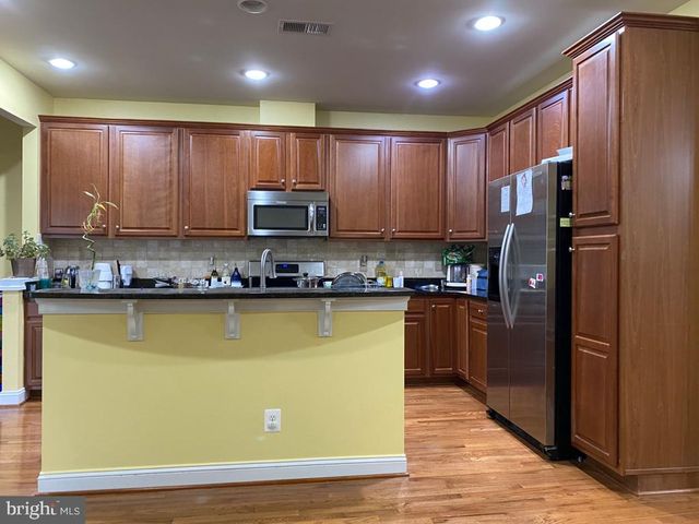 43581 WHITE CAP TER, Chantilly, VA 20152