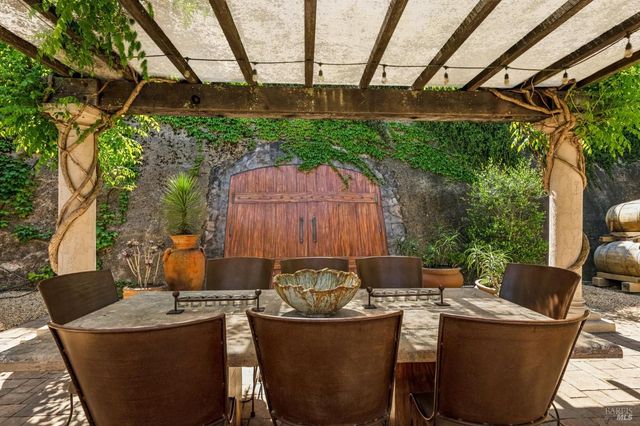 4111 Lovall Valley Rd, Sonoma, CA 95476