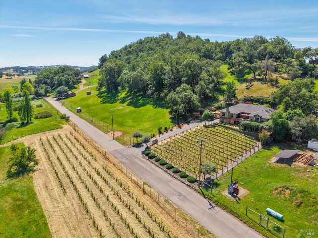 4111 Lovall Valley Rd, Sonoma, CA 95476