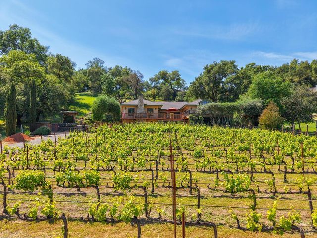 4111 Lovall Valley Rd, Sonoma, CA 95476