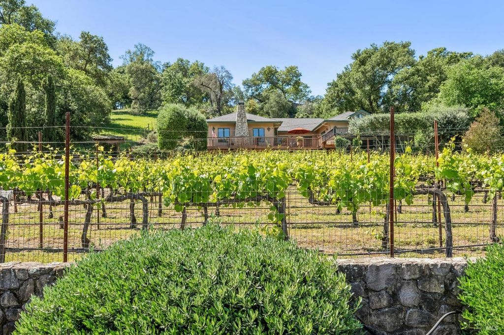 4111 Lovall Valley Rd, Sonoma, CA 95476