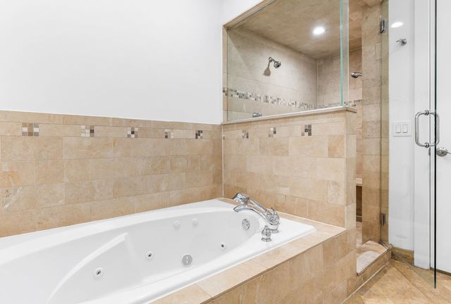914 W Hubbard Street 104, Chicago, IL 60642