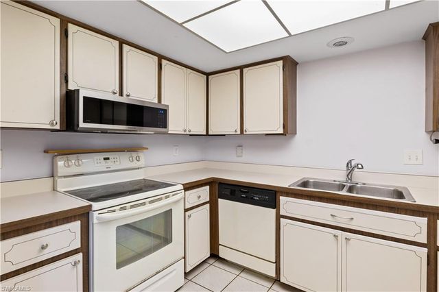 3906 SE 11th PL # 601, Cape Coral, FL 33904