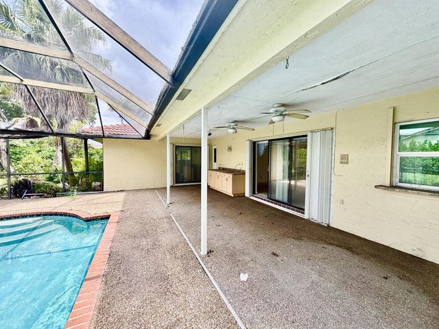 2022 NW 112th Avenue, Coral Springs, FL 33071