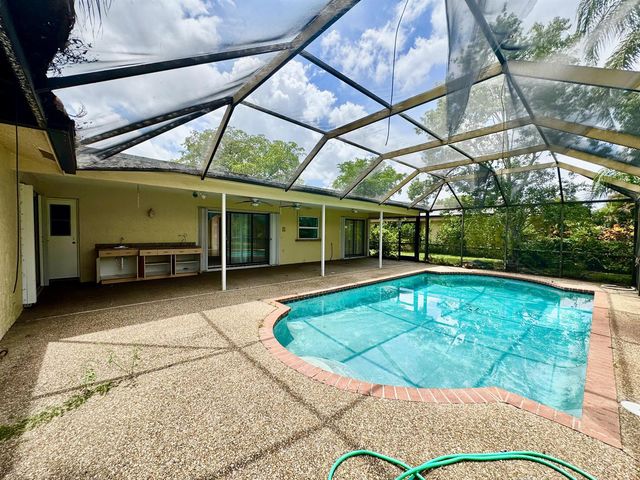 2022 NW 112th Avenue, Coral Springs, FL 33071