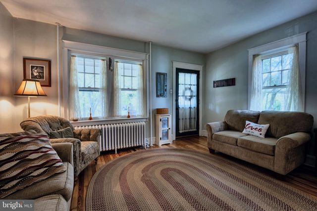 113 S 7TH ST, North Wales, PA 19454