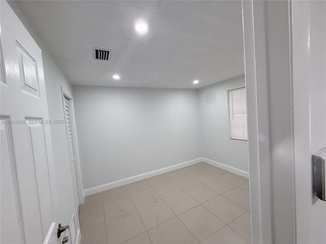 6829 SW 25th Street, Miami, FL 33155