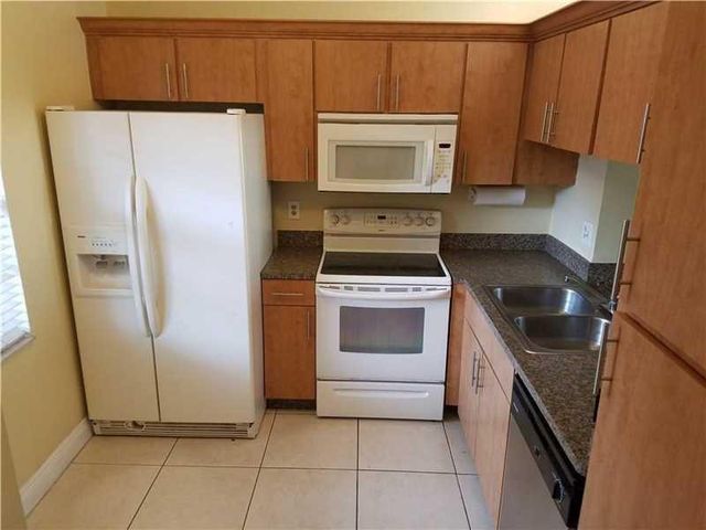 8750 Royal Palm Boulevard 106, Coral Springs, FL 33065