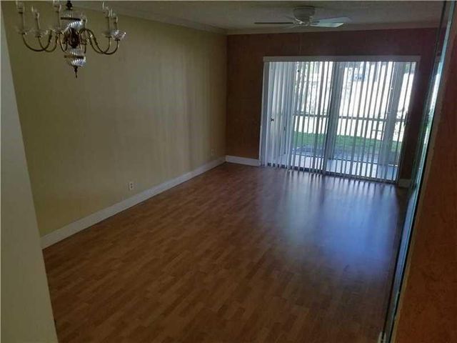 8750 Royal Palm Boulevard 106, Coral Springs, FL 33065