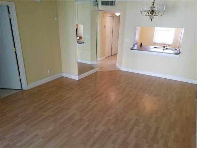 8750 Royal Palm Boulevard 106, Coral Springs, FL 33065