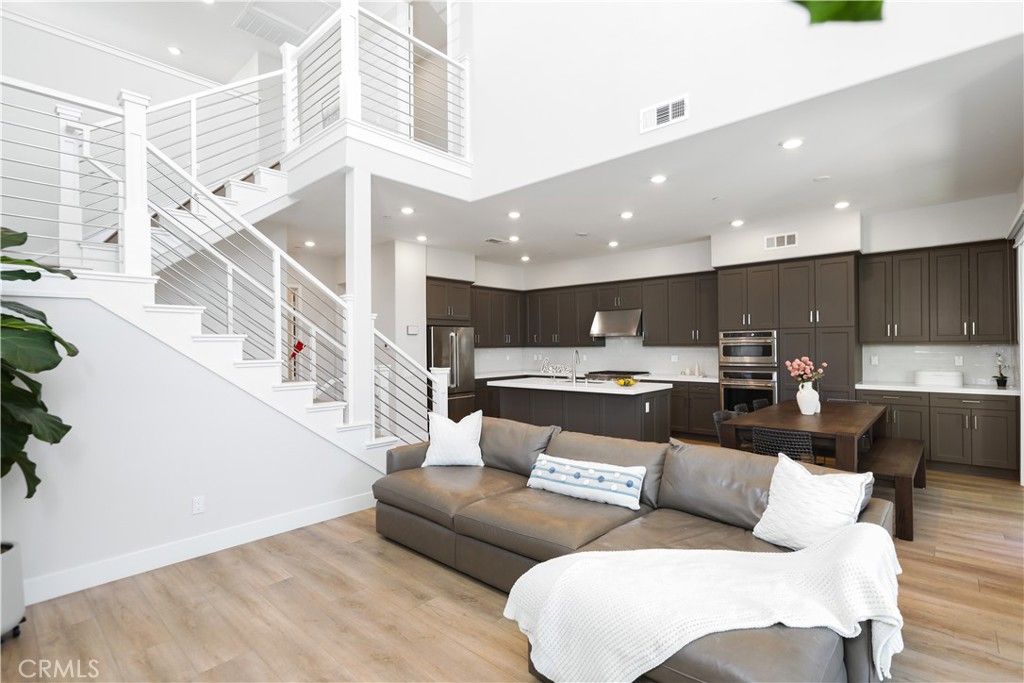 109 Glance, Irvine, CA 92618 — exterior