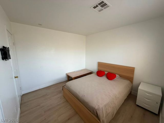 5933 Spinnaker Point Avenue, Las Vegas, NV 89110