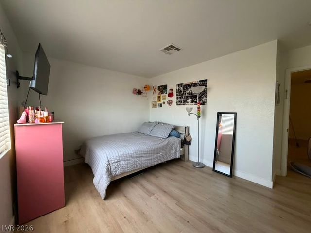 5933 Spinnaker Point Avenue, Las Vegas, NV 89110