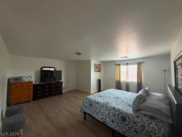 5933 Spinnaker Point Avenue, Las Vegas, NV 89110