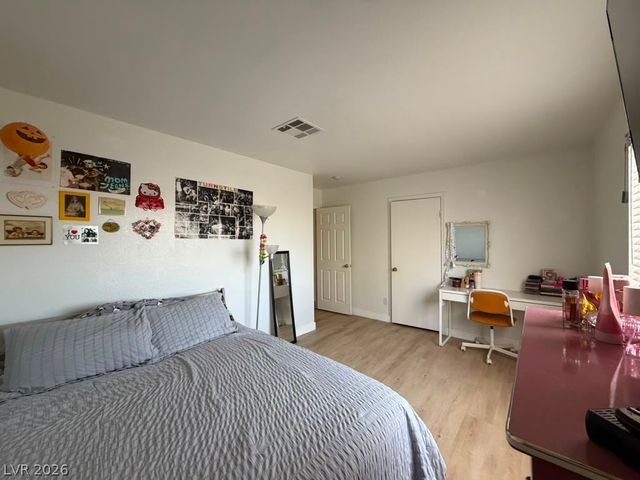 5933 Spinnaker Point Avenue, Las Vegas, NV 89110