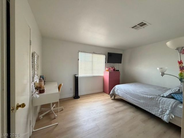 5933 Spinnaker Point Avenue, Las Vegas, NV 89110